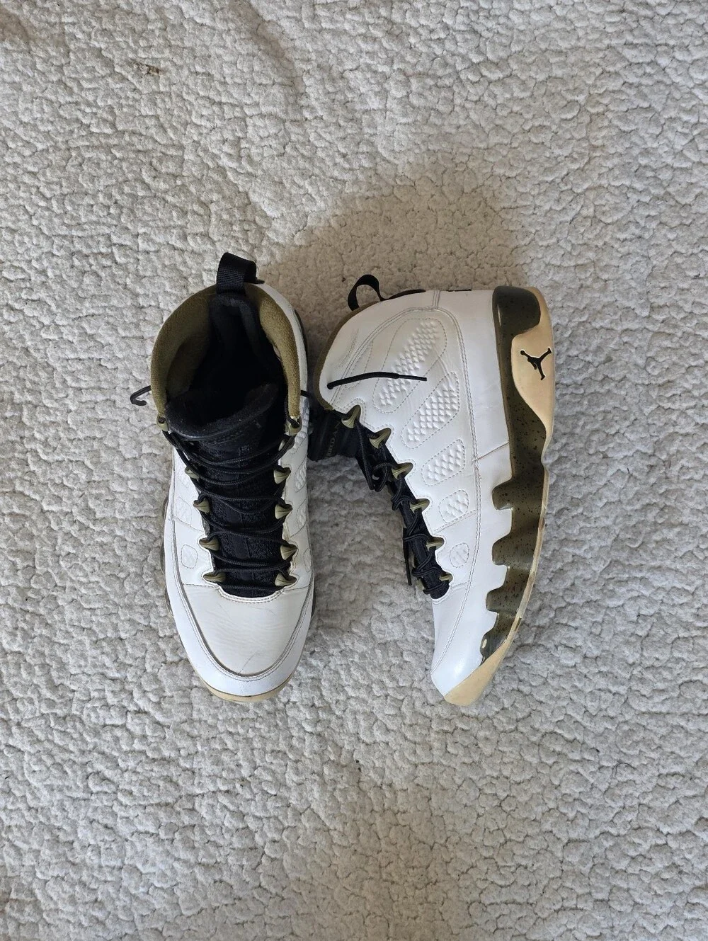 Nike Air Jordan 9 Retro Statue White Militia Green Size 10.5 Sneakers 302370-109
